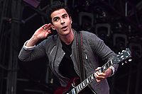 Stereophonics Kelly Jones on stage